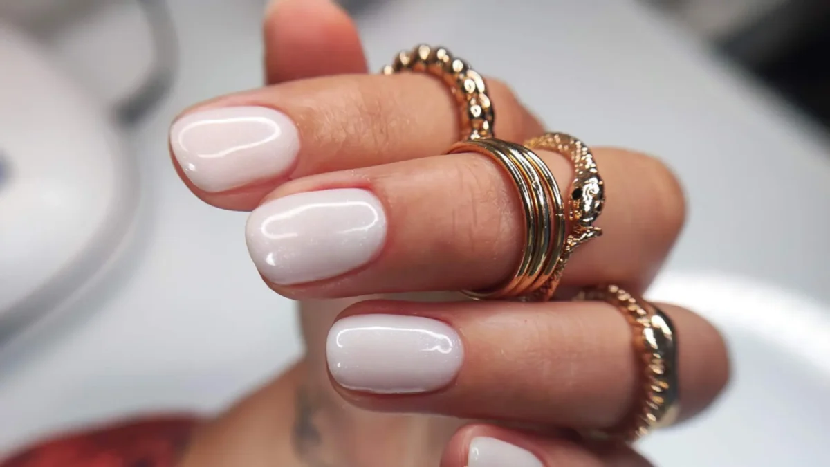 Gel Lack kaufen: Der große Ratgeber für langanhaltend schöne Nägel Gel Lack kaufen